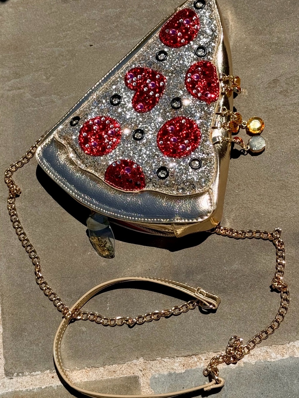 Betsey Johnson Gotta Have A Slice crossbody Bag Pizza
